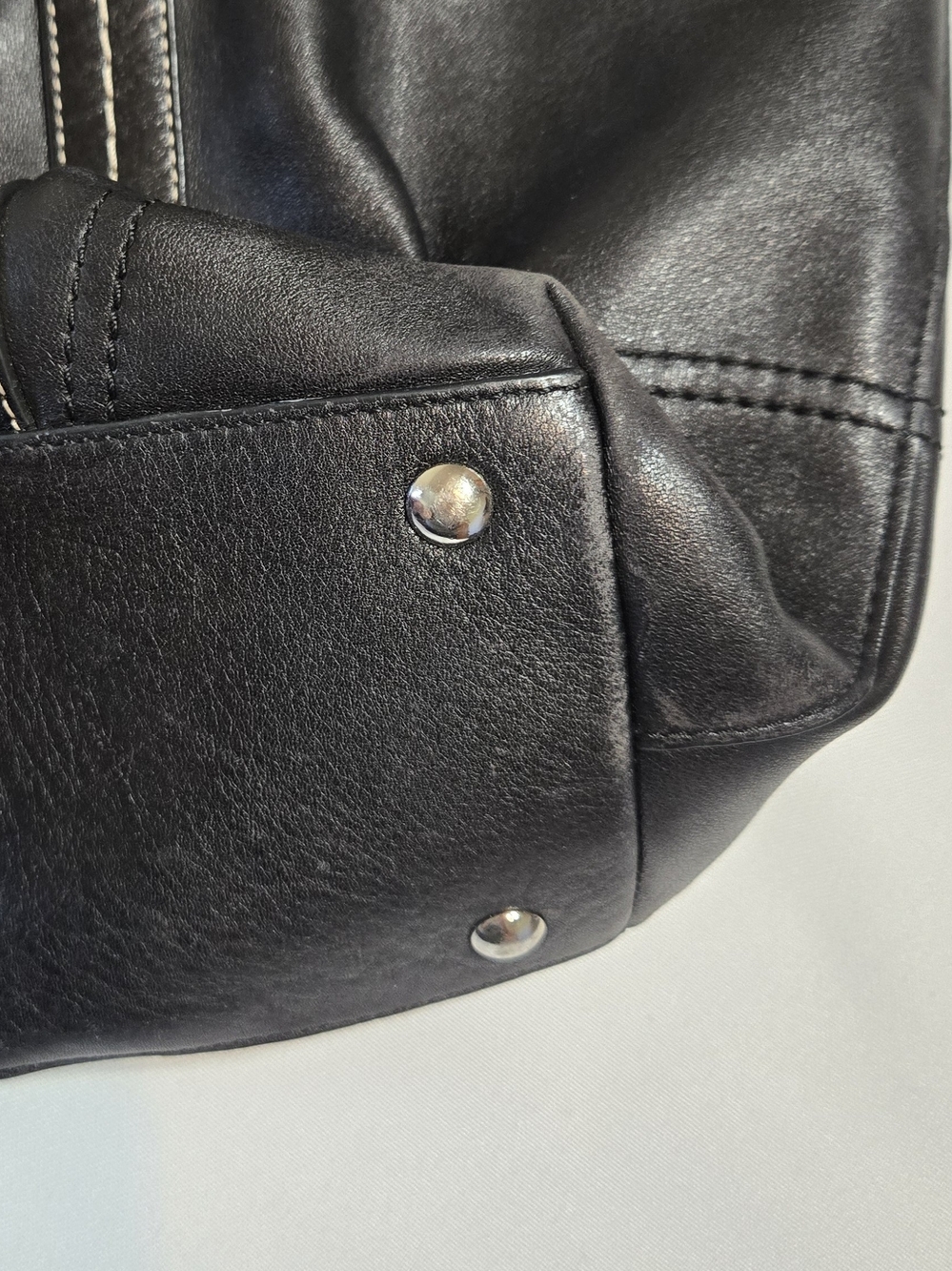 COACH Black Leather Tote with Contrast Stitching - Picture 4 of 8